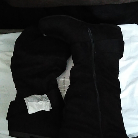 Dream Pairs Women's Black Suede Wide Calf Boot Size 7 - Picture 4 of 7